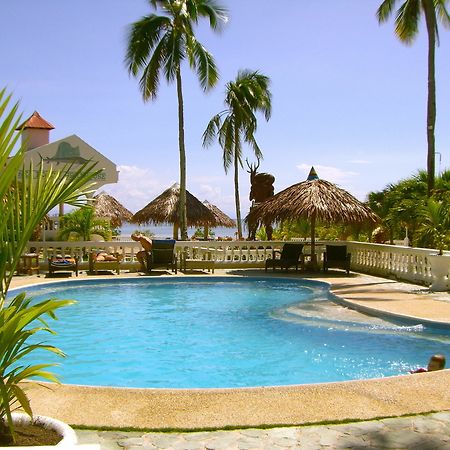 Whispering Palms Island Resort Баколод Екстер'єр фото